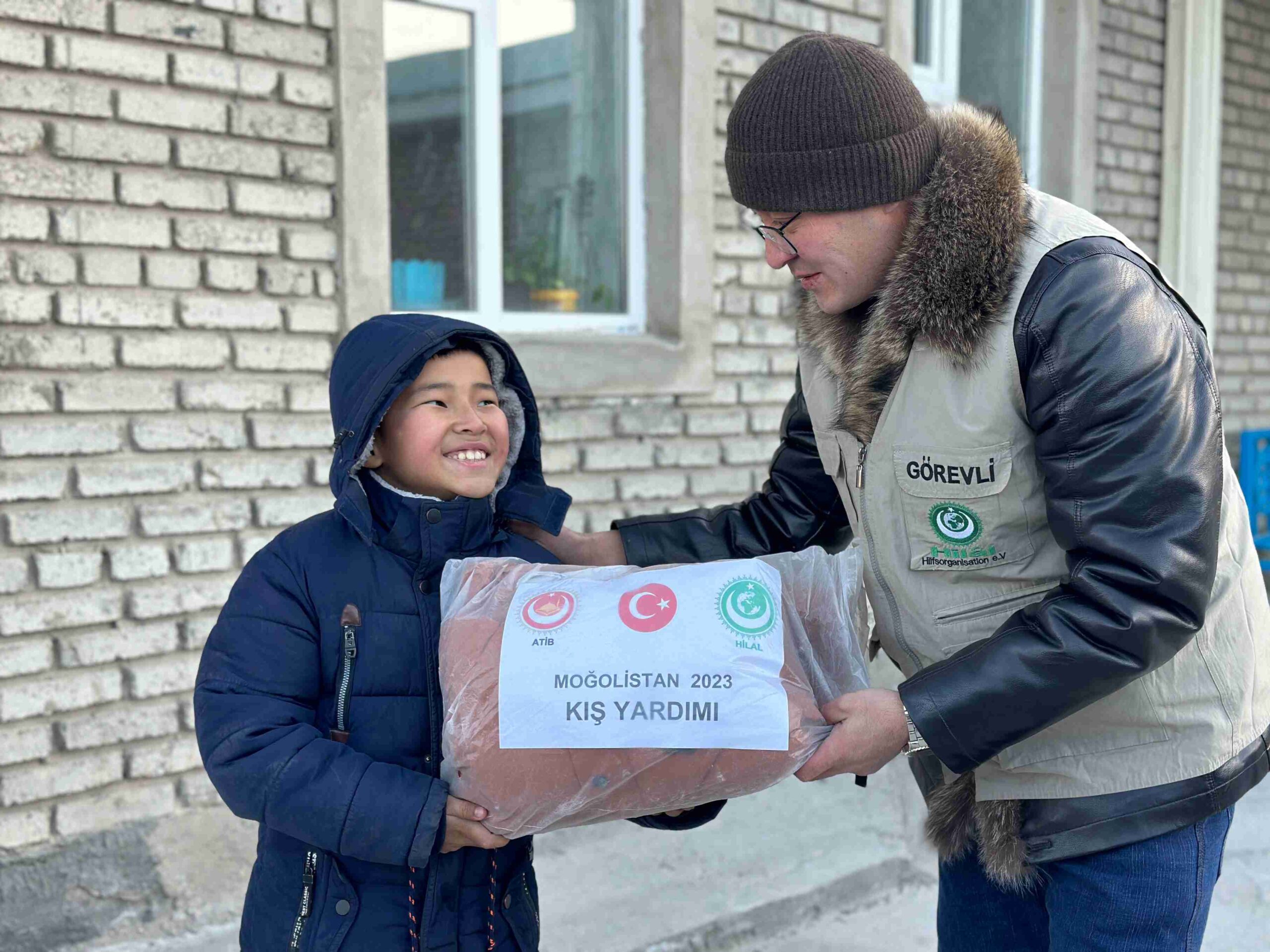 Kleiderspende für Waisen