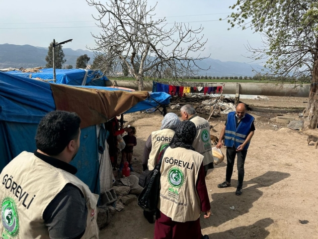 Ramadan bedeutet Teilen Hilfe für Erdbebenopfer geht weiter (10)