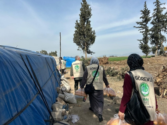 Ramadan bedeutet Teilen Hilfe für Erdbebenopfer geht weiter (7)